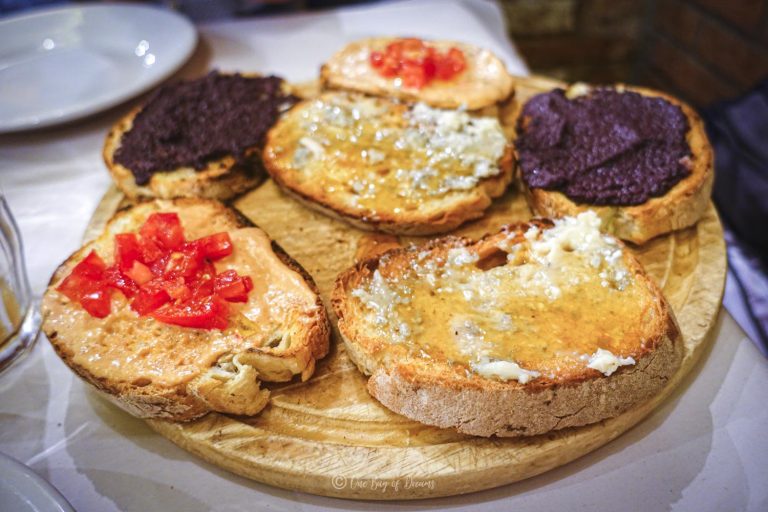 Bruschetta in Dar Poeta in Rome