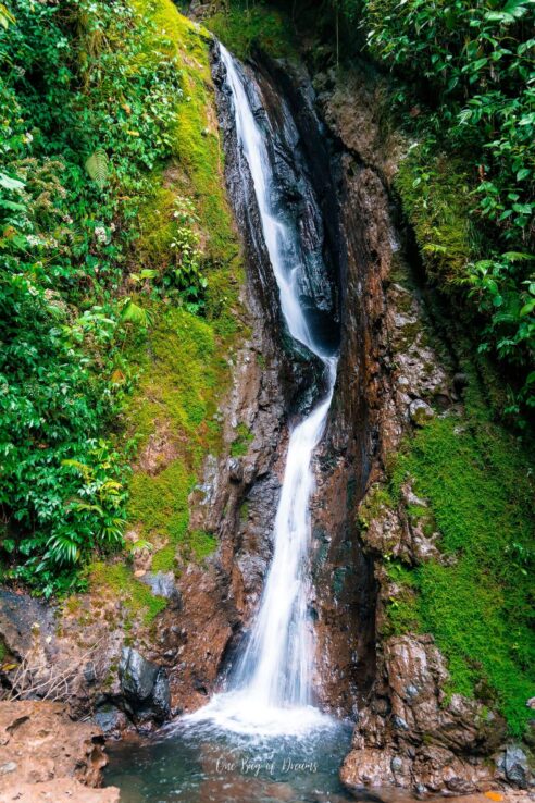 Waterfall in La Fortuna Guide