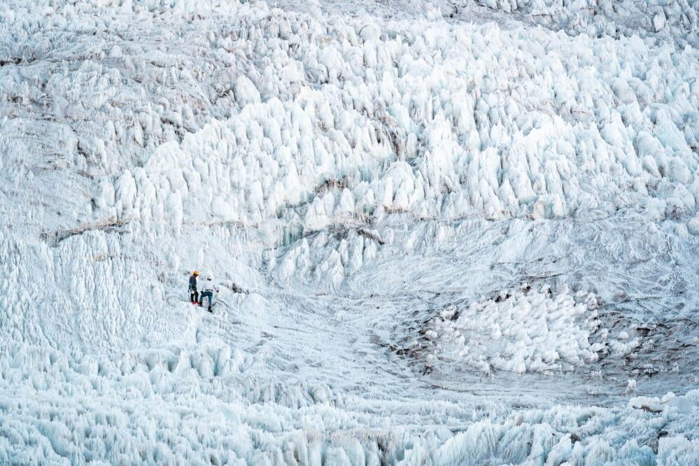 People climbing the Galcier of Huayna Potosi