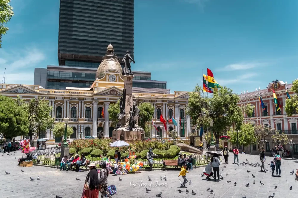 Travel Guide of La Paz, Bolivia. Shows you where to go.